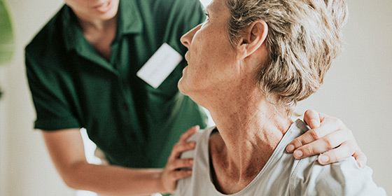 Einfühlsames Gespräch mit der Patientin